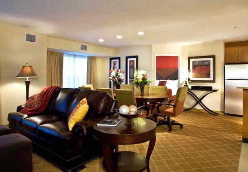 Residence Inn Phoenix Glendale Sports & Entertainment District Экстерьер фото
