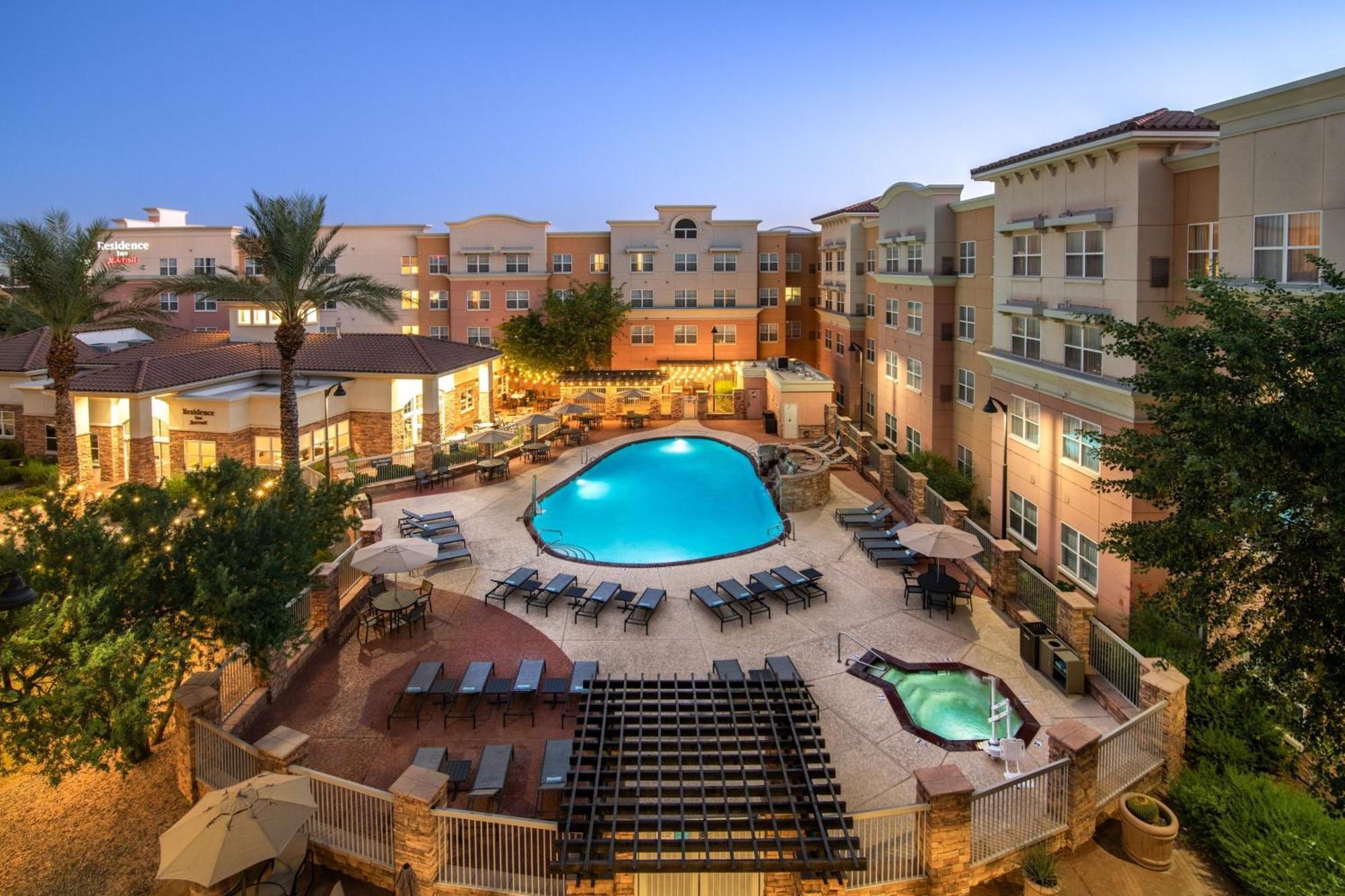 Residence Inn Phoenix Glendale Sports & Entertainment District Экстерьер фото