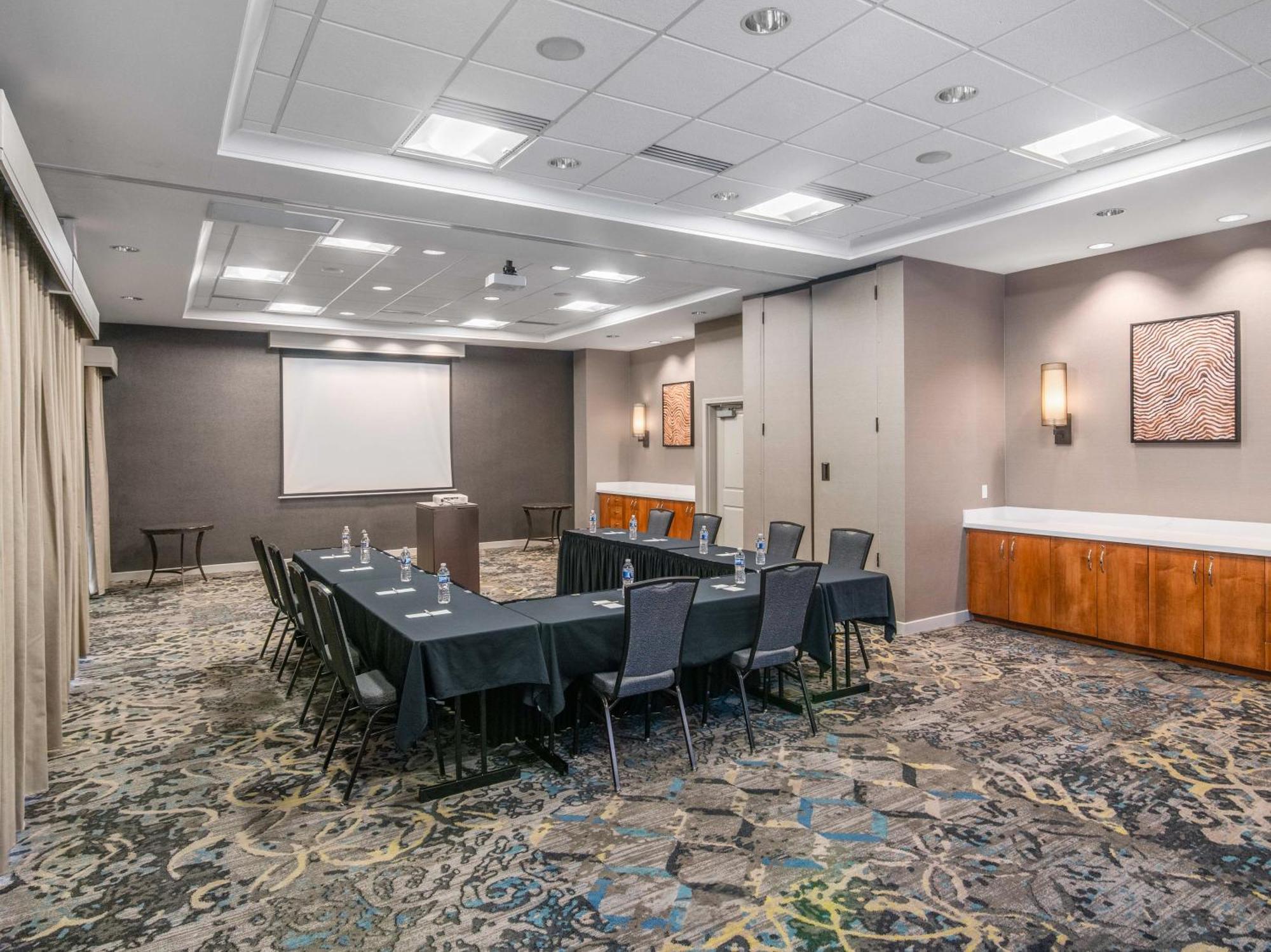 Residence Inn Phoenix Glendale Sports & Entertainment District Экстерьер фото