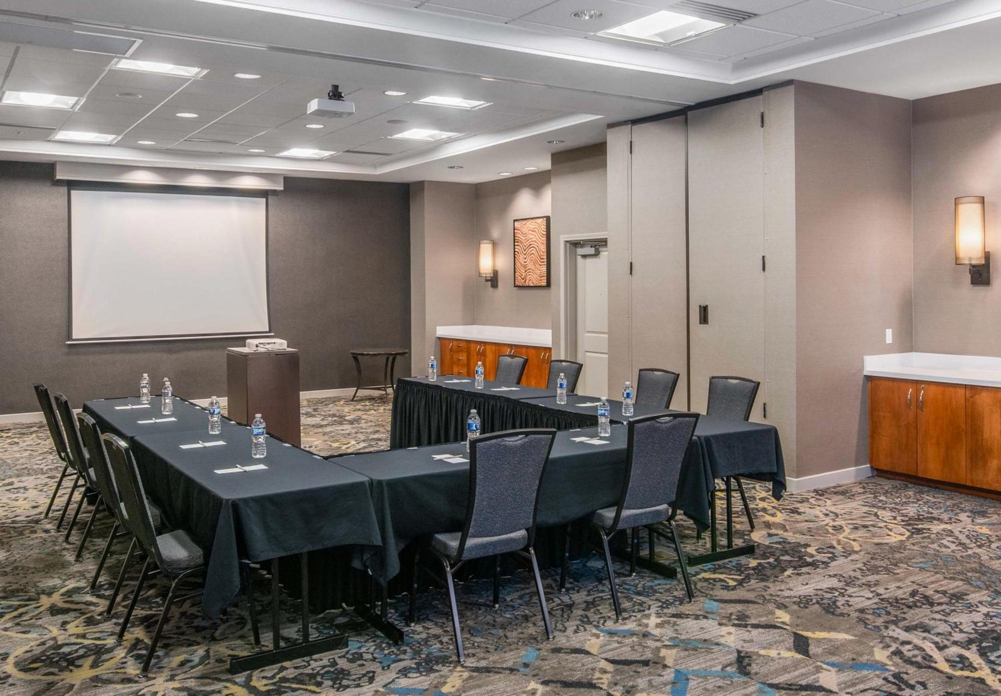 Residence Inn Phoenix Glendale Sports & Entertainment District Экстерьер фото