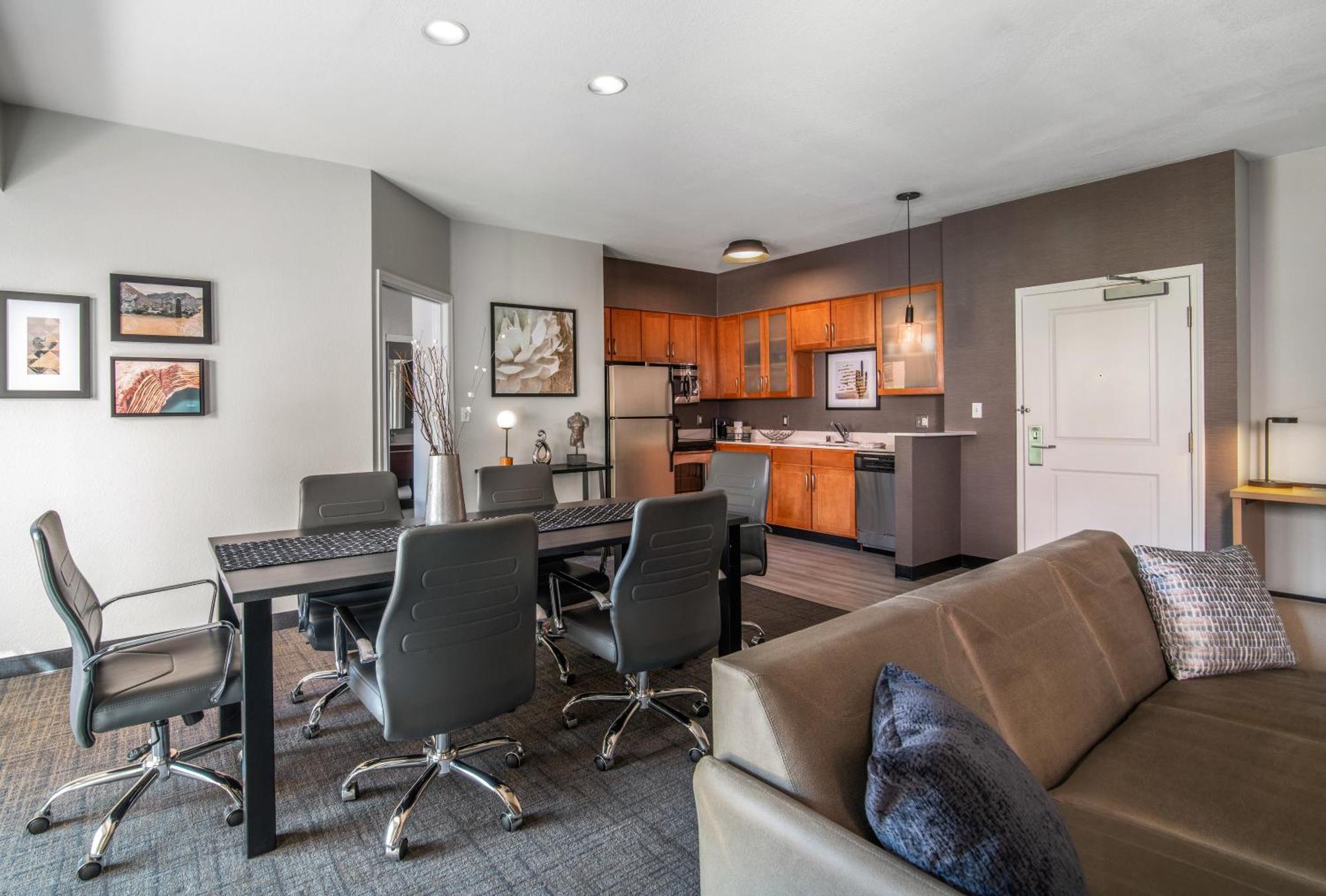 Residence Inn Phoenix Glendale Sports & Entertainment District Экстерьер фото