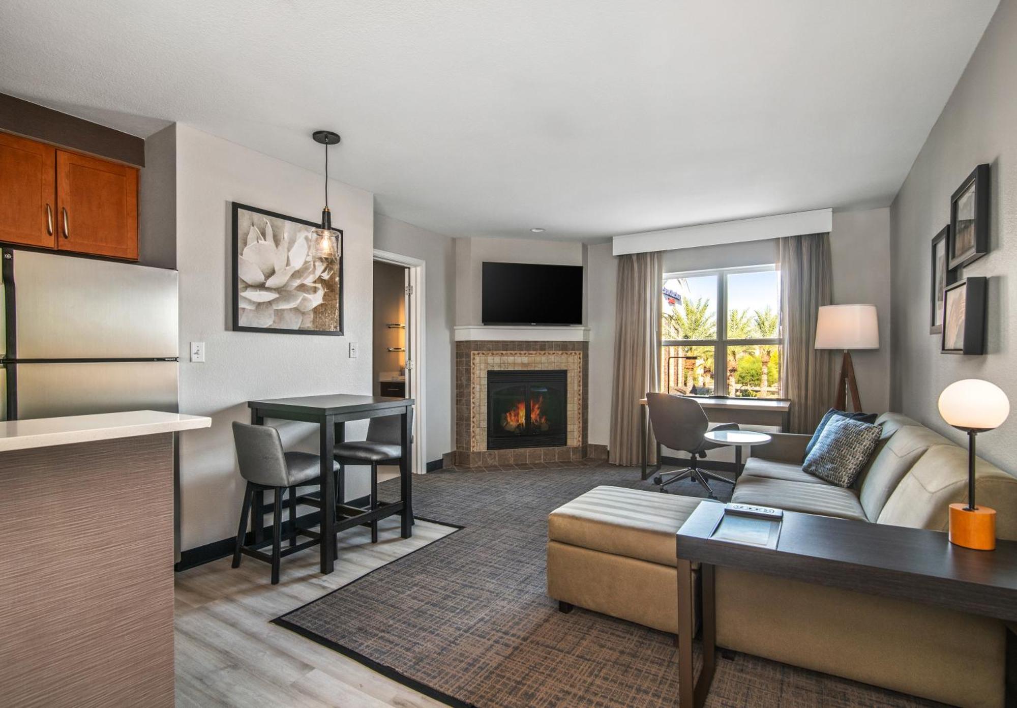 Residence Inn Phoenix Glendale Sports & Entertainment District Экстерьер фото
