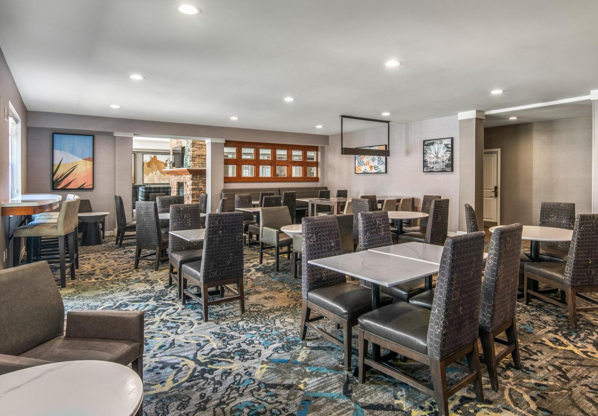 Residence Inn Phoenix Glendale Sports & Entertainment District Экстерьер фото